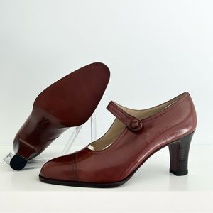 Vintage Yanko Heels with Serial Number, Made in Spain, Chestnut Brown Size 6 New